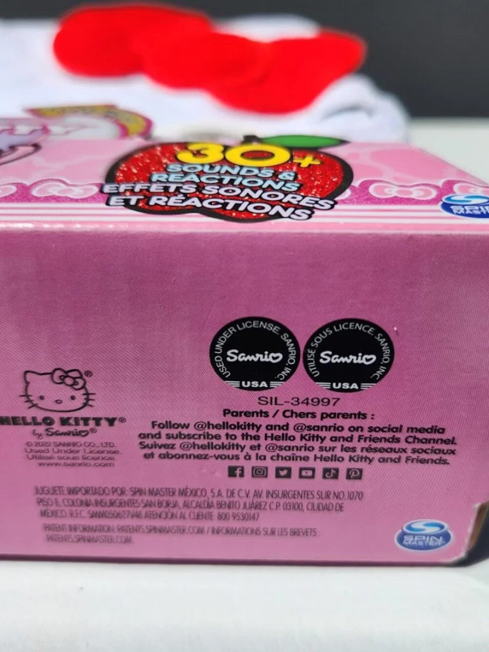 NEW Hello Kitty Sanrio Purse Pets w/ 30 Sounds Blinking Eyes Crossbody Bag Inter